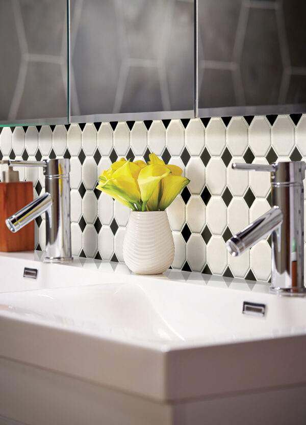 WHITE & BLACK OCTAGON MOSAIC